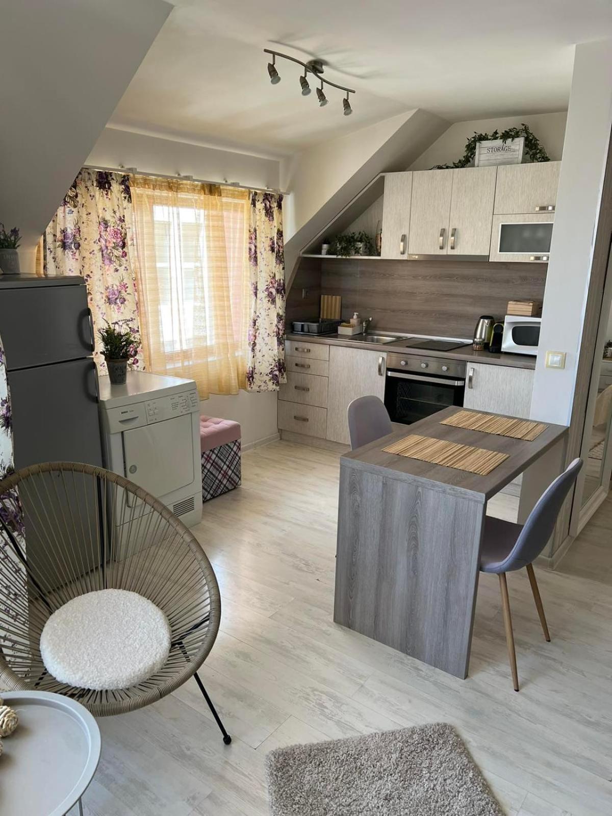 Ferienwohnung Sweety Sliven Zimmer foto
